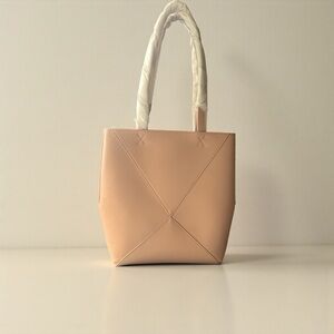 Walter Baker | Bags | Walter Baker Raffia And Vegan Leather  display picture 1